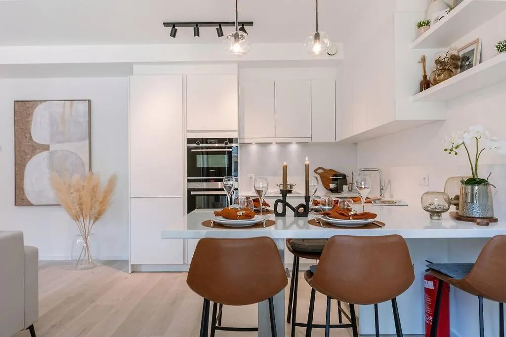 Ostend 2-Br Apartment With Terrace & Bbq & Parking Belçika